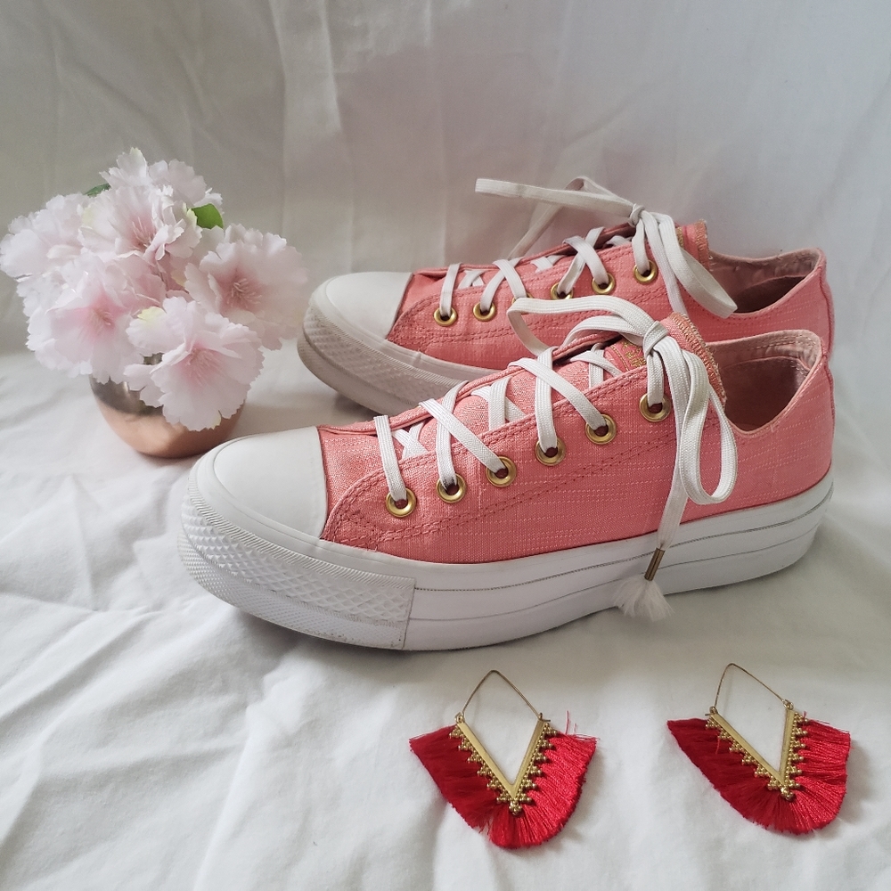 🌻🌻 Converse All Star Platform Sneakers 🌻🌻